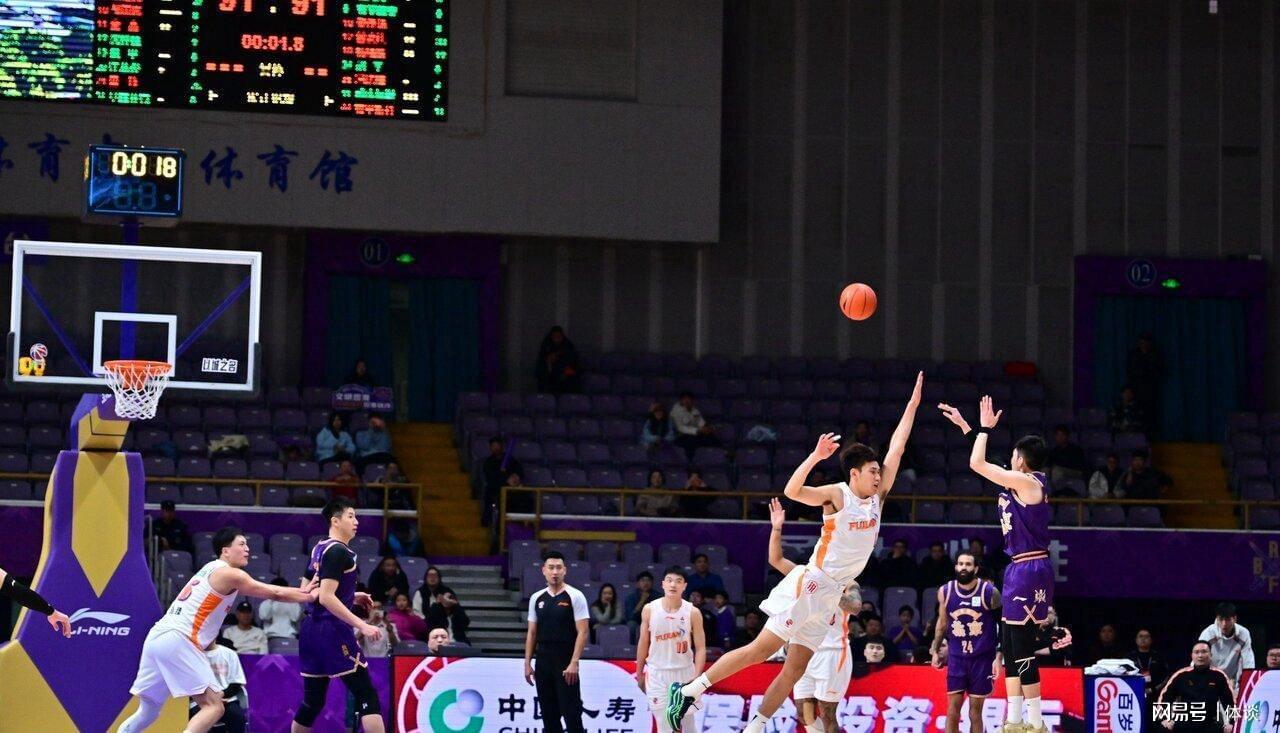 开云线上入口-廖三宁搅黄曾凌炫生涯之夜 林庭谦手冷天津心热 四川男篮依旧稳定